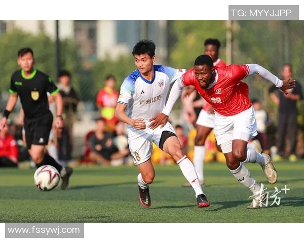 广州足球队在总决赛积分榜上以60分稳居第一名展现强大实力 广州足球队在总决赛积分榜上以60分稳居第一名展现强大实力