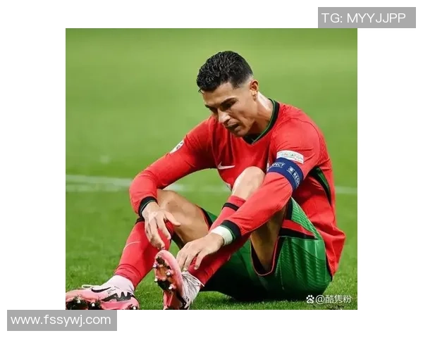 手大如巨掌的足球明星们如何在绿茵场上创造传奇与辉煌 手大如巨掌的足球明星们如何在绿茵场上创造传奇与辉煌